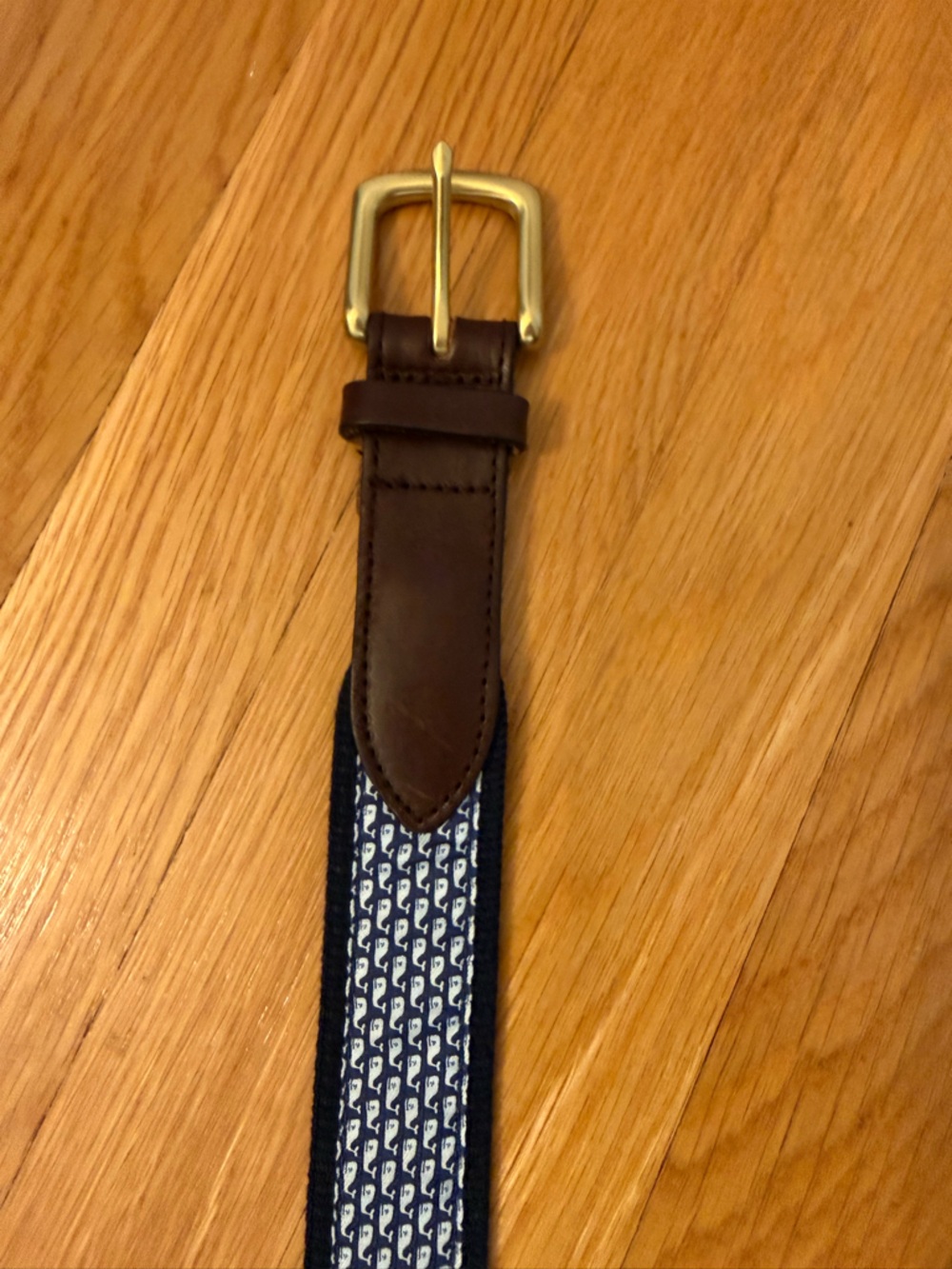 Classic Vineyard Vines boys belt. Size 30 inch waist, fits boys L and XL